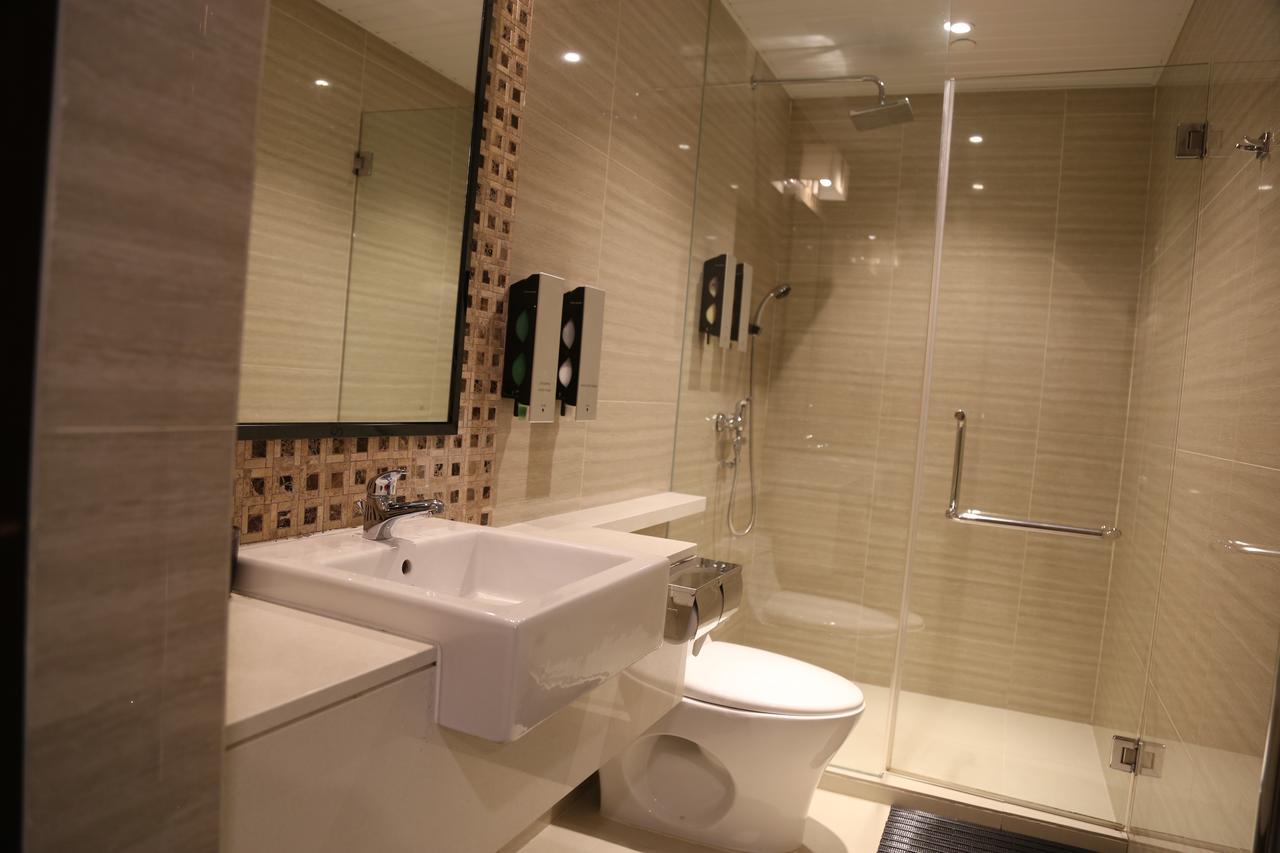 Ambassador Transit Hotel - Terminal 2 Сингапур Екстериор снимка