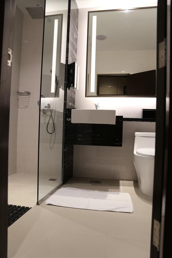 Ambassador Transit Hotel - Terminal 2 Сингапур Екстериор снимка